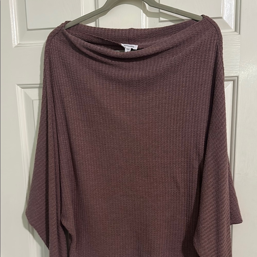 Mittoshop Off-the-Shoulder Plum Sweater